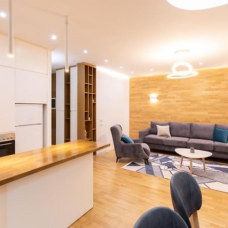 Exclusive 2 Bedrooms Apartment Tirana Bagian luar foto