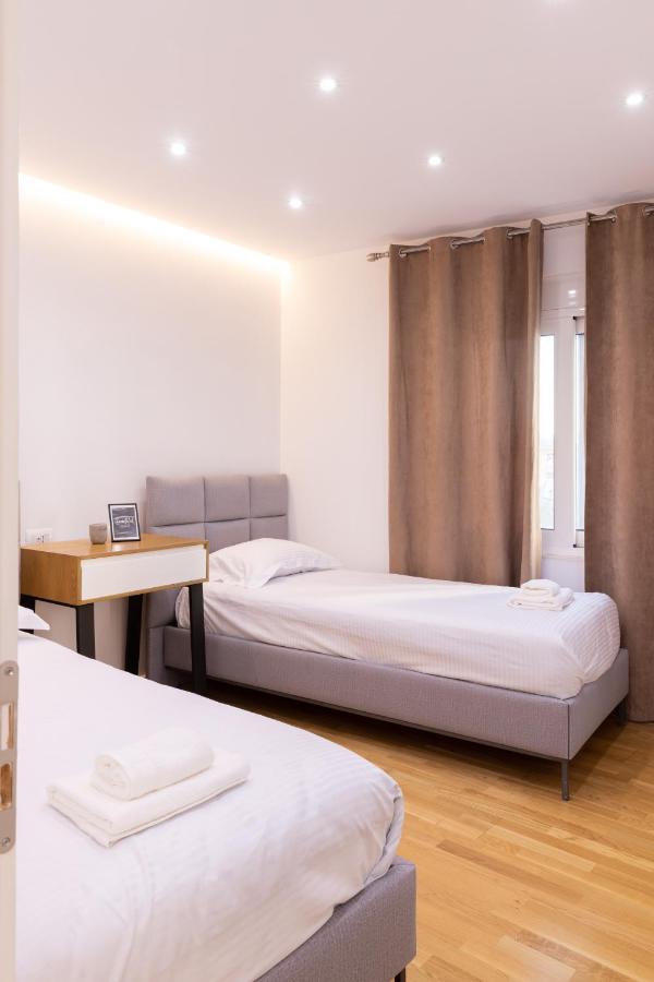 Exclusive 2 Bedrooms Apartment Tirana Bagian luar foto