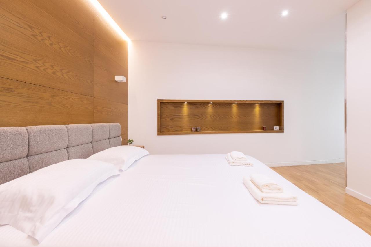 Exclusive 2 Bedrooms Apartment Tirana Bagian luar foto