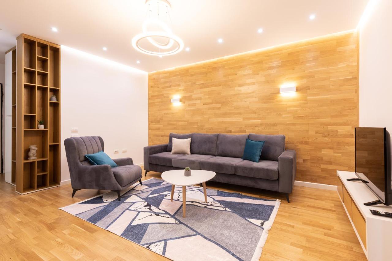 Exclusive 2 Bedrooms Apartment Tirana Bagian luar foto