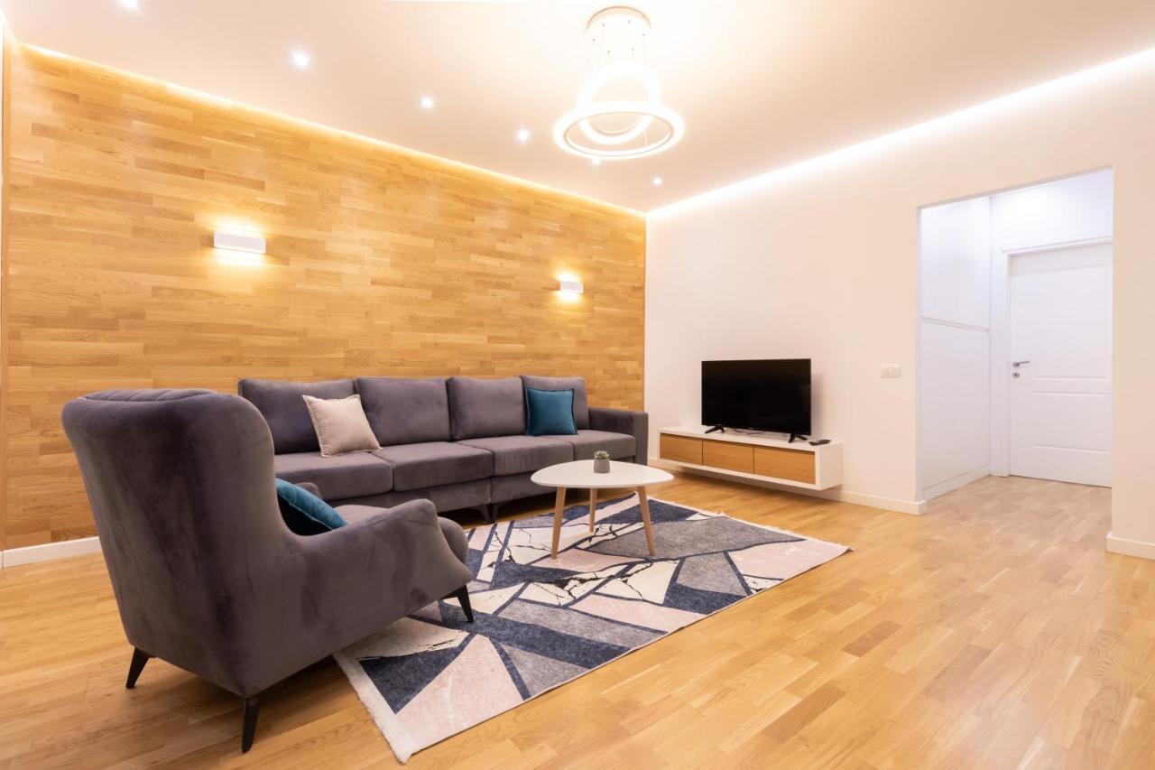 Exclusive 2 Bedrooms Apartment Tirana Bagian luar foto