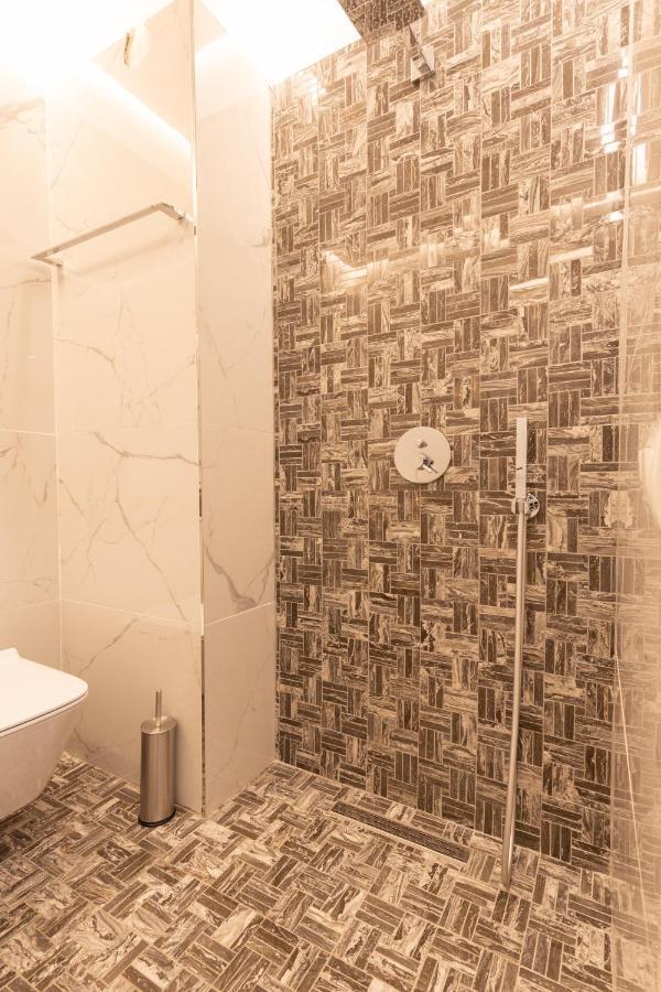 Exclusive 2 Bedrooms Apartment Tirana Bagian luar foto