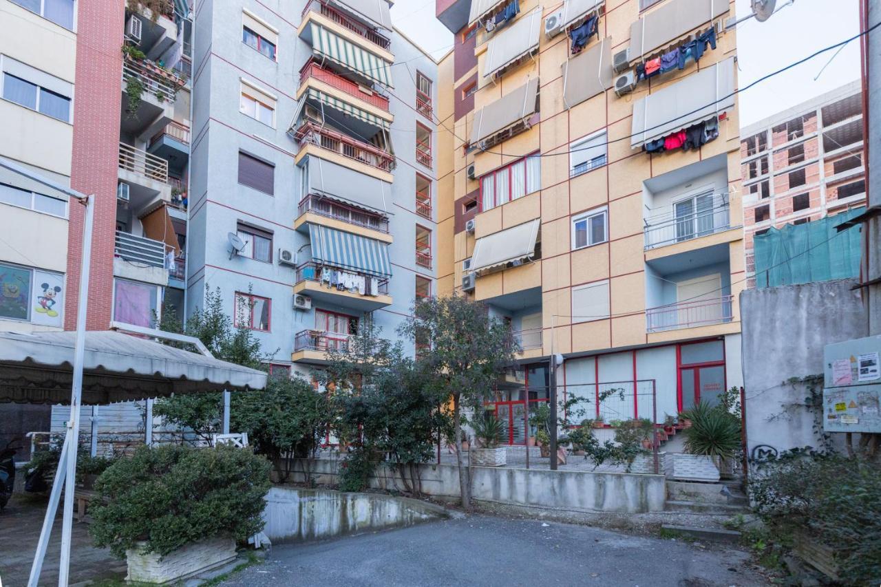 Exclusive 2 Bedrooms Apartment Tirana Bagian luar foto