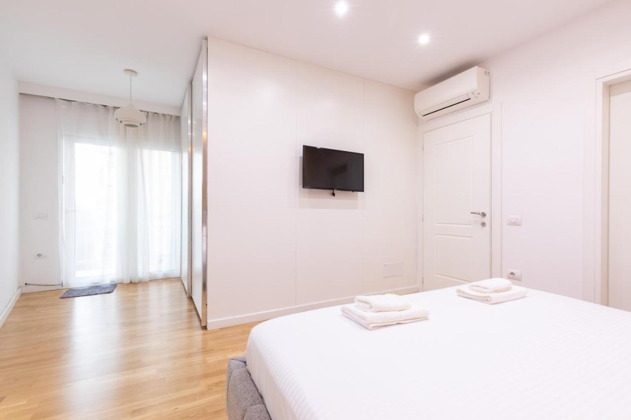Exclusive 2 Bedrooms Apartment Tirana Bagian luar foto