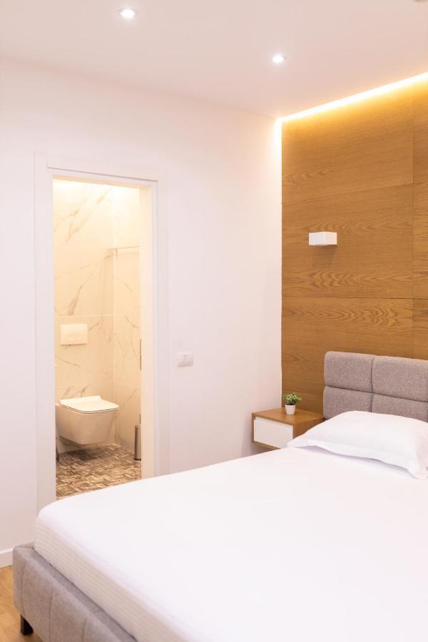 Exclusive 2 Bedrooms Apartment Tirana Bagian luar foto